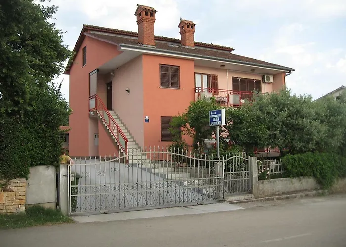 Apartments Adelita