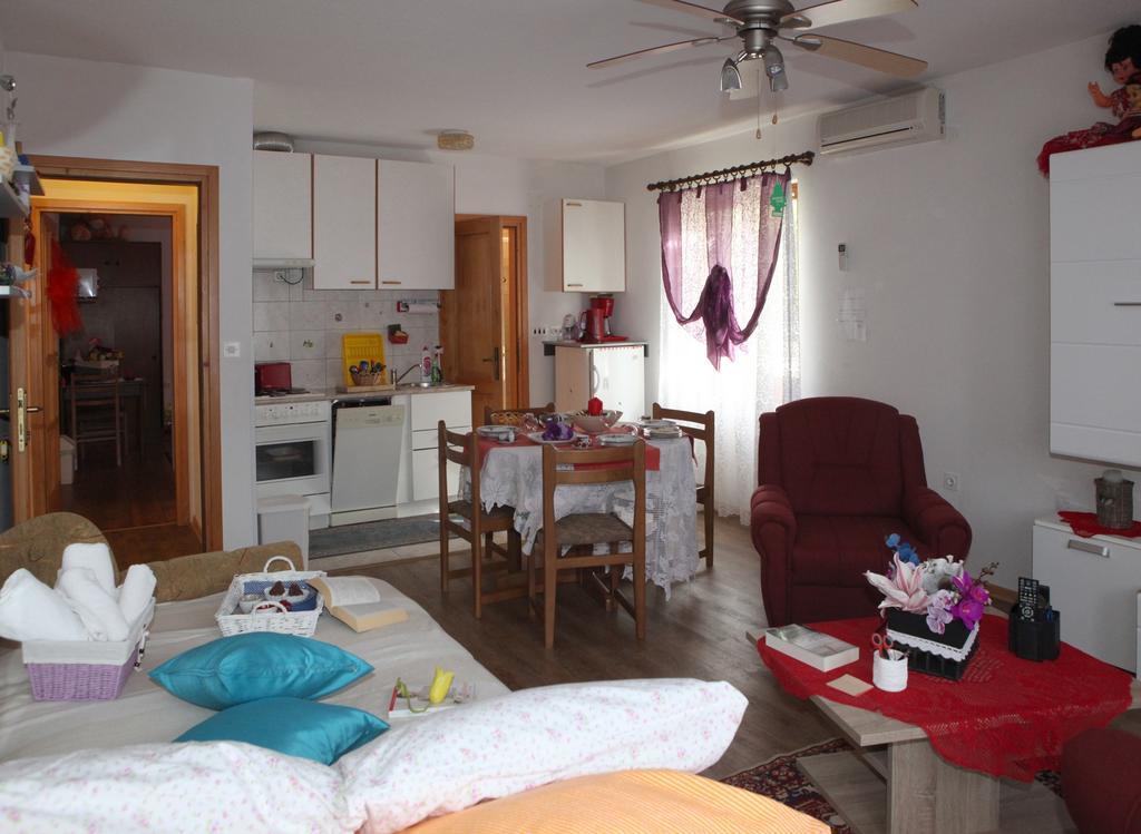 Adelita Apartment *